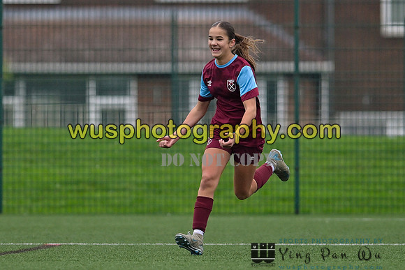 20241109-102544 West Ham United Performance Claret Girls U14 v Oxford United Girls U14