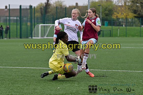 20241109-134008B West Ham United Warriors Girls U16 v Charlton Athletic Academy Girls U16