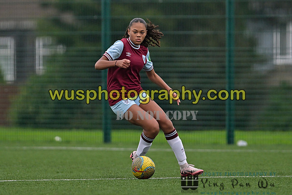 20241109-131133 West Ham United Warriors Girls U16 v Charlton Athletic Academy Girls U16