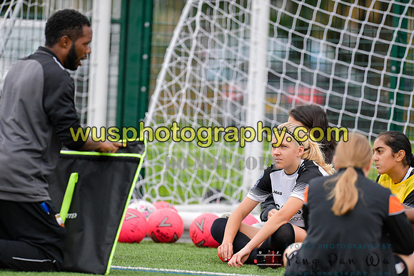 20210821-095343 London Bees Academy U14 v Kent Football United Girls U14