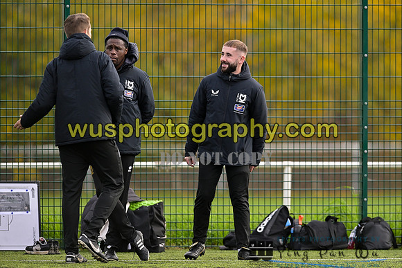 20221126-115800 Grays Athletic FC Girls U14 v MK Dons FC Girls U14