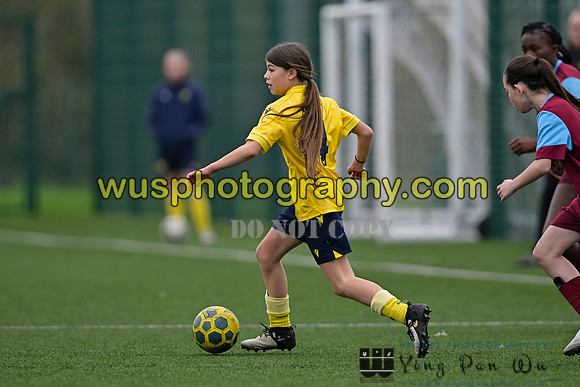 20241109-103345 West Ham United Performance Claret Girls U14 v Oxford United Girls U14