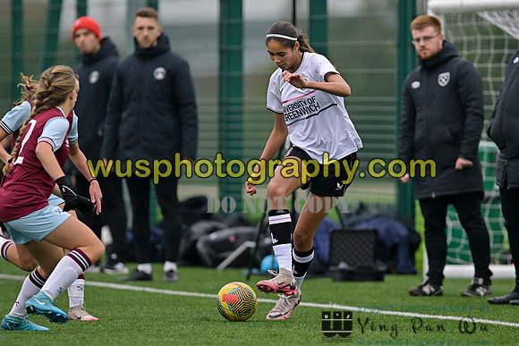 20241109-124905 West Ham United Warriors Girls U16 v Charlton Athletic Academy Girls U16