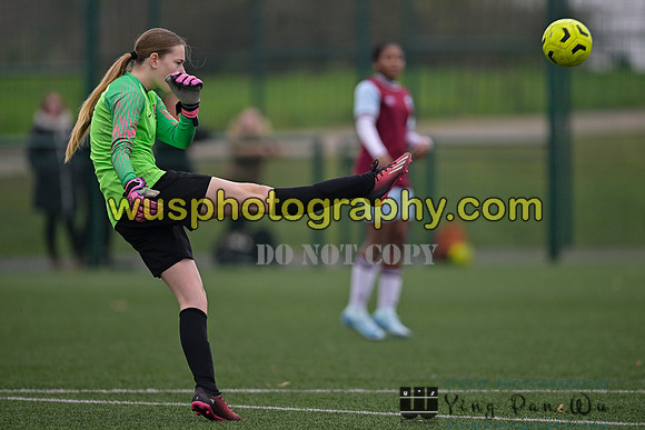 20241130-111315A West Ham United Warriors Girls U14 v Fareham Town Youth FC Girls U14