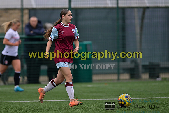 20241109-124849 West Ham United Warriors Girls U16 v Charlton Athletic Academy Girls U16