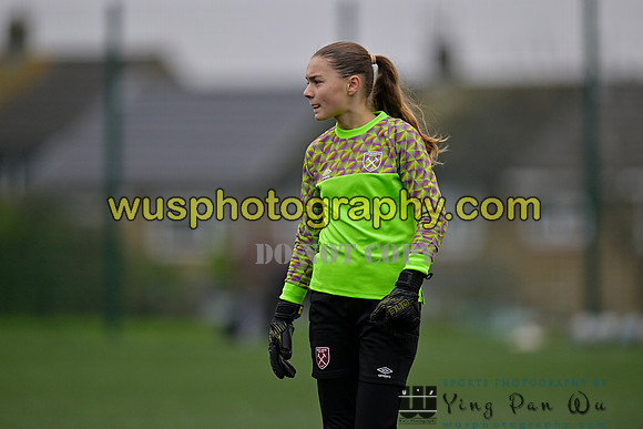 20241109-100940 West Ham United Performance Claret Girls U14 v Oxford United Girls U14