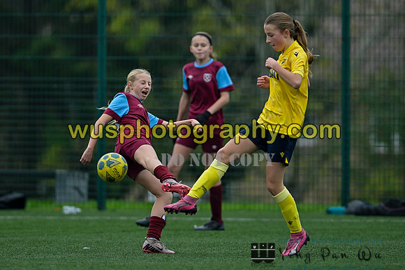 20241109-101331 West Ham United Performance Claret Girls U14 v Oxford United Girls U14