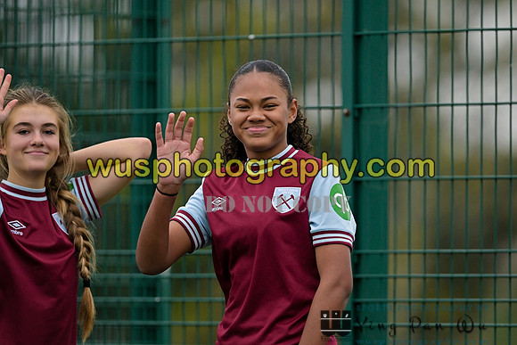 20241109-140415 West Ham United Warriors Girls U16 v Charlton Athletic Academy Girls U16