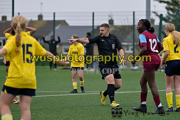 20241109-113313 West Ham United Performance Claret Girls U14 v Oxford United Girls U14