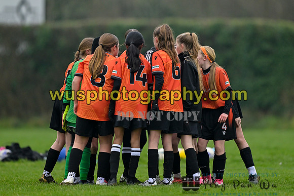 20250118-103134 Haywards Heath Town Youth FC Girls U12 v Whiteley Wanderers FC Girls U12 Kites