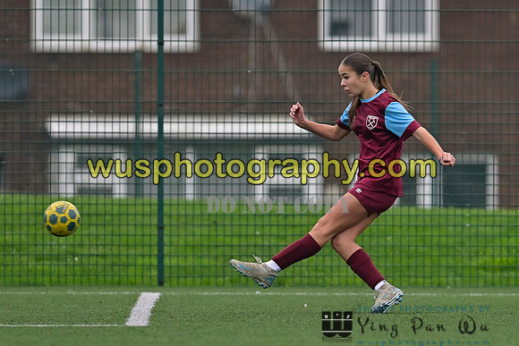20241109-102540A West Ham United Performance Claret Girls U14 v Oxford United Girls U14