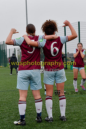20241109-135451 West Ham United Warriors Girls U16 v Charlton Athletic Academy Girls U16