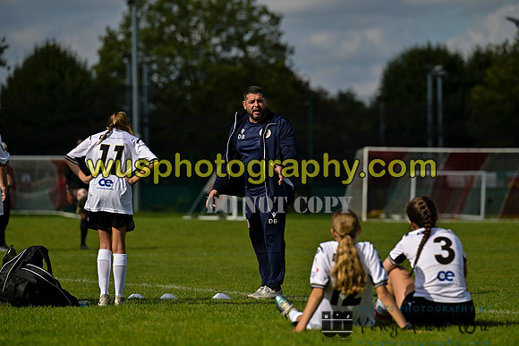 20241005-115534 Welling United Academy Girls U14 v Bromley FC Academy Girls U14